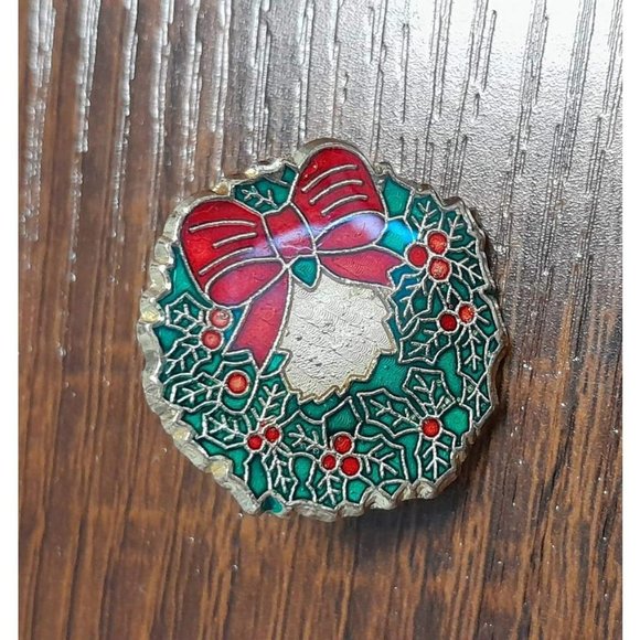 Jewelry - CHRISTMAS WREATH PIN